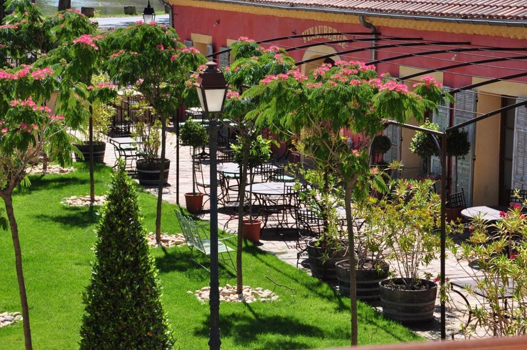 Vinauberge Poilhes ภายนอก รูปภาพ
