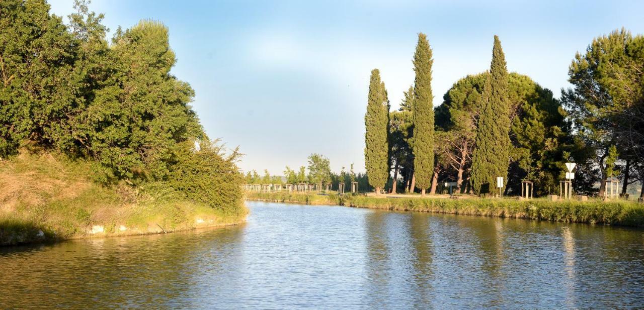 Vinauberge Poilhes ภายนอก รูปภาพ
